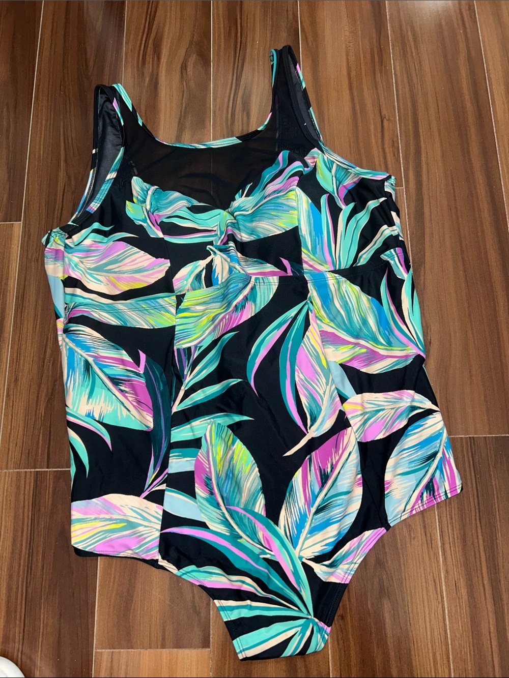 Size 3 / 3X Torrid one piece swimsuit swim tropical